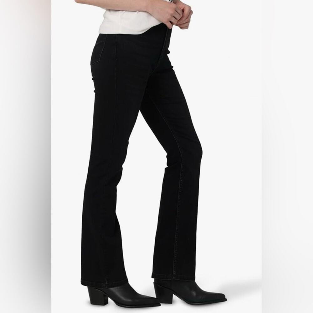 Wrangler bold boot black jeans size 4/32